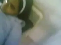 लाइटस्किनेटेड एबोनी  ...