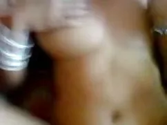 घुंघराले बालों वाली  ...