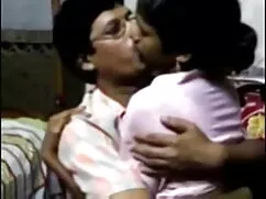 दो Youngs बीवीआर सेक ...