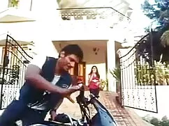 सारा लवव एक फुल सेक् ...