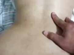 भूरे बालों वाली मद्र ...