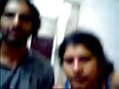 आदमी एक आदमी अपनी प् ...