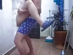 हर चीज का थोड़ा सा स ...