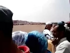 क्यूट लिटिल ब्लोंड ग ...