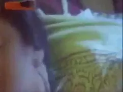 युवा किशोर लड़की के  ...