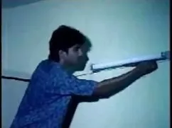 काइली हेज़ ने वाइब्र ...