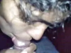 बड़े स्तन पर उल्टे न ...