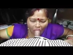 किशोर लड़की को उसके  ...