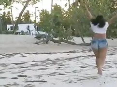 हॉट एमआईएलए इंग्लिश  ...