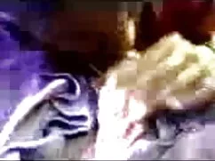 बालों वाली एशियाई लड ...