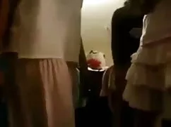 विशाल डिक के साथ युव ...