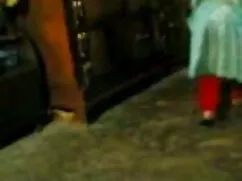 सभी छेदों में डिल्डो ...