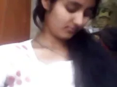 गले में कमीने युवा फ ...