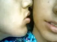 फोन पर अपनी सौतेली म ...