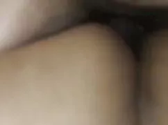 एक बड़े काले dildo क ...