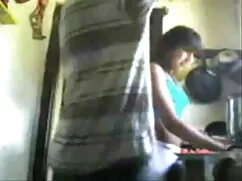 घर का बना वीडियो में ...